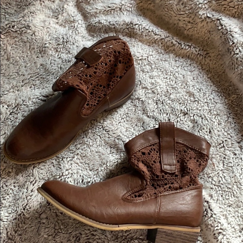 Aeropostale boots!